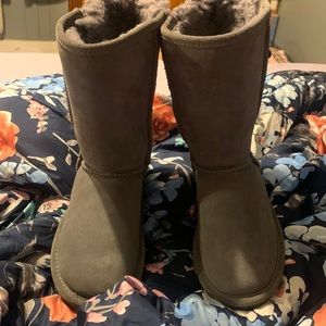 BearPaw gray boots size 8